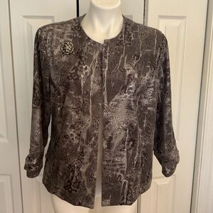 Dressbarn Light Blazer/Jacket size XL w/Brooch